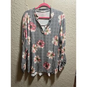 E. Luna Black And White Long Sleeve Top With Floral Print Woman’s Size 3X